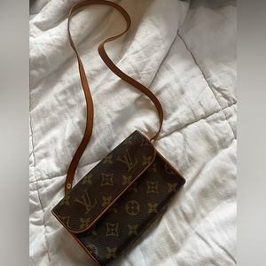 Louis Vuitton - Monogram Canvas Pochette Florentine